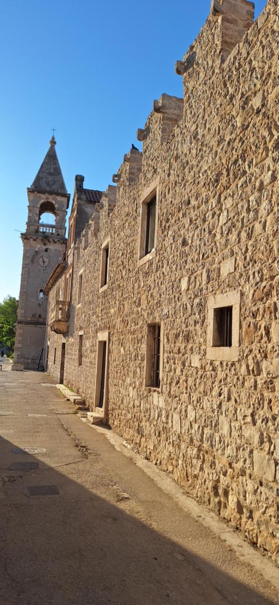 Heritage Apartman Geza In Centar With Private Parking Kaštela エクステリア 写真